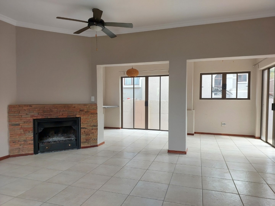 3 Bedroom Property for Sale in Xanadu North West